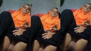 Exclusive Nude Pakistani Sex With Her – Hijabi Lady Enjoys Client Scene